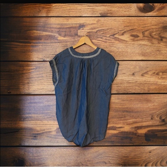 2/$30 Jones New York Sleeveless V-Neck Stitching High-Low Blouse SZ S Breathable - Picture 2 of 7